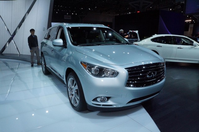 2014 Infiniti QX60 Hybrid-1.jpg